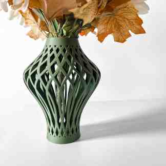 Stylish 3D-printed green vase with detailed lattice pattern, ideal for elegant home decoration and floral displays.