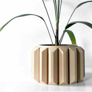Decorative 3D printed geometric plant pot for stylish home decoration.