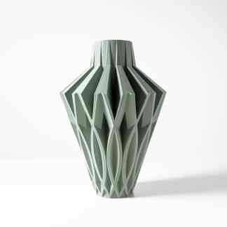Vase with detailed geometric patterns created using advanced 3D printing by AM Square 3D, showcasing innovative design.