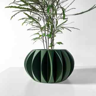 Vase featuring innovative 3D-printed spherical design ideal for contemporary interior decorating.