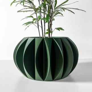 3D printed green geometric plant pot for stylish indoor plant decor, designed by AM Square 3D.