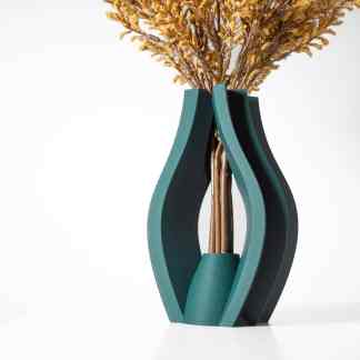 Elegant 3D printed vase showcasing innovative design and texturing, perfect for home décor.