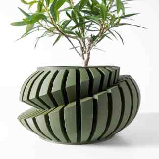 3D printed plant pot with geometric design, showcasing innovative 3D printing and modern craftsmanship.