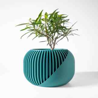 Vase with a modern geometric 3D printed design, perfect for stylish home decor and plant display.