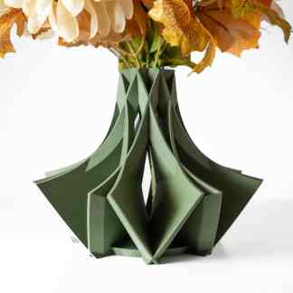 Vase with 3D printed geometric design, modern art piece, perfect for home decoration and floral arrangements.