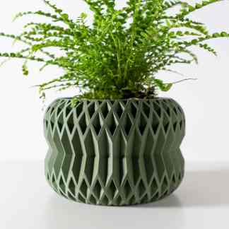 Unique 3D-printed geometric plant pot for home decor, showcasing innovative 3D printing technology from AM Square 3D.