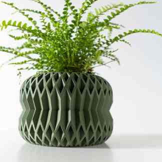 Vase showcasing 3D-printed lattice design for stylish plant display by AM Square 3D.