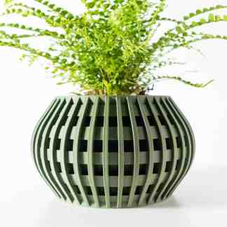 Custom 3D printed USIO planter for indoor plants, featuring unique lattice design.