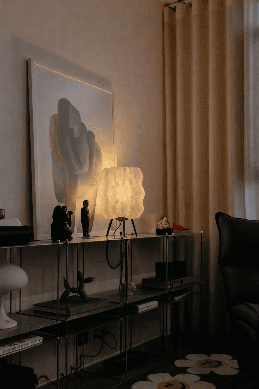 Star Table Lamp for Modern Home Decor.